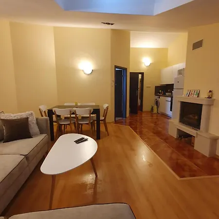 Sunny Apartment *